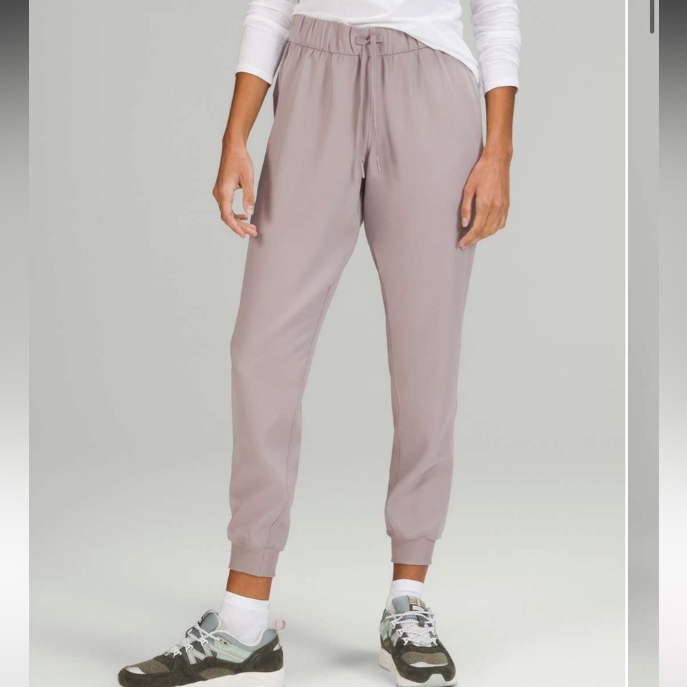 {lululemon athletica} On the Fly Women’s Jogger 28”